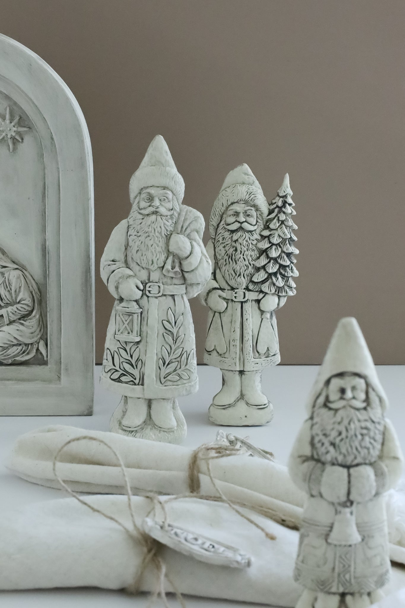 Iron Orchid Designs - Belsnickel Decor Mould