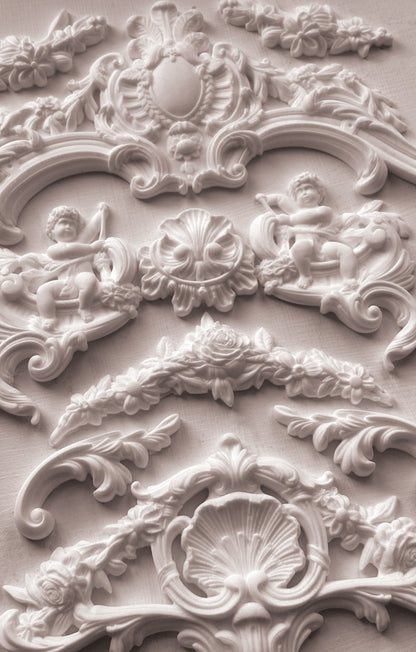 Iron Orchid Designs - Cadre Decor Mould