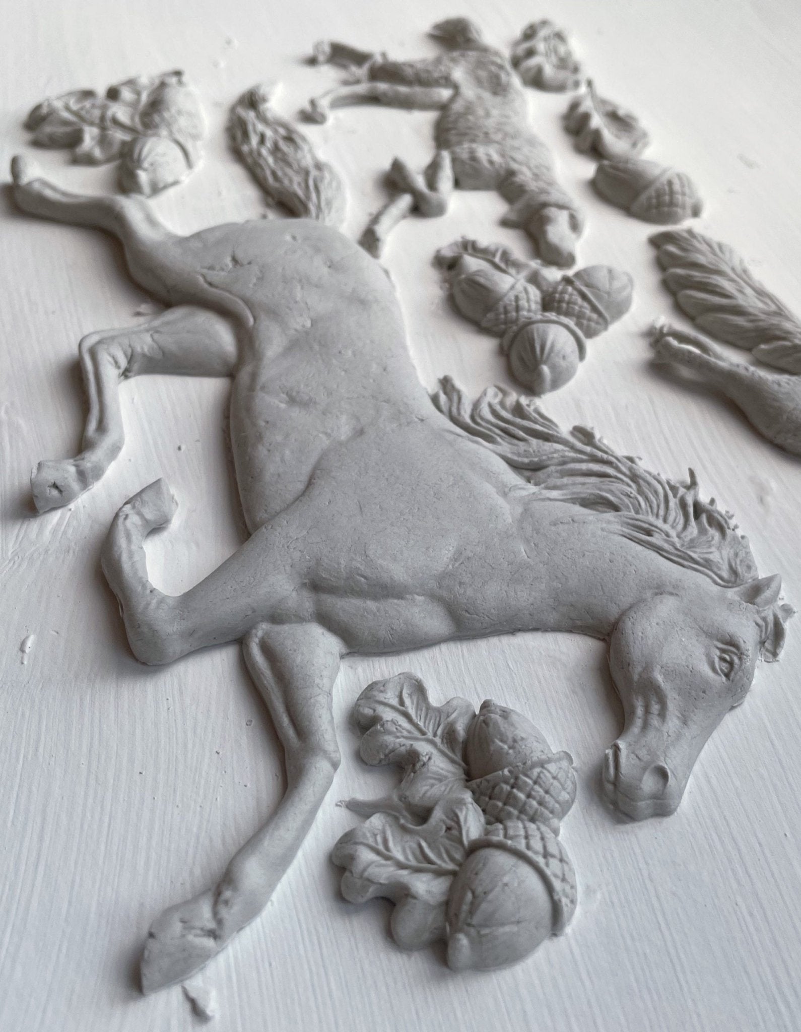 Iron Orchid Designs - Horse & Hound Decor Mould - Rustic River Home